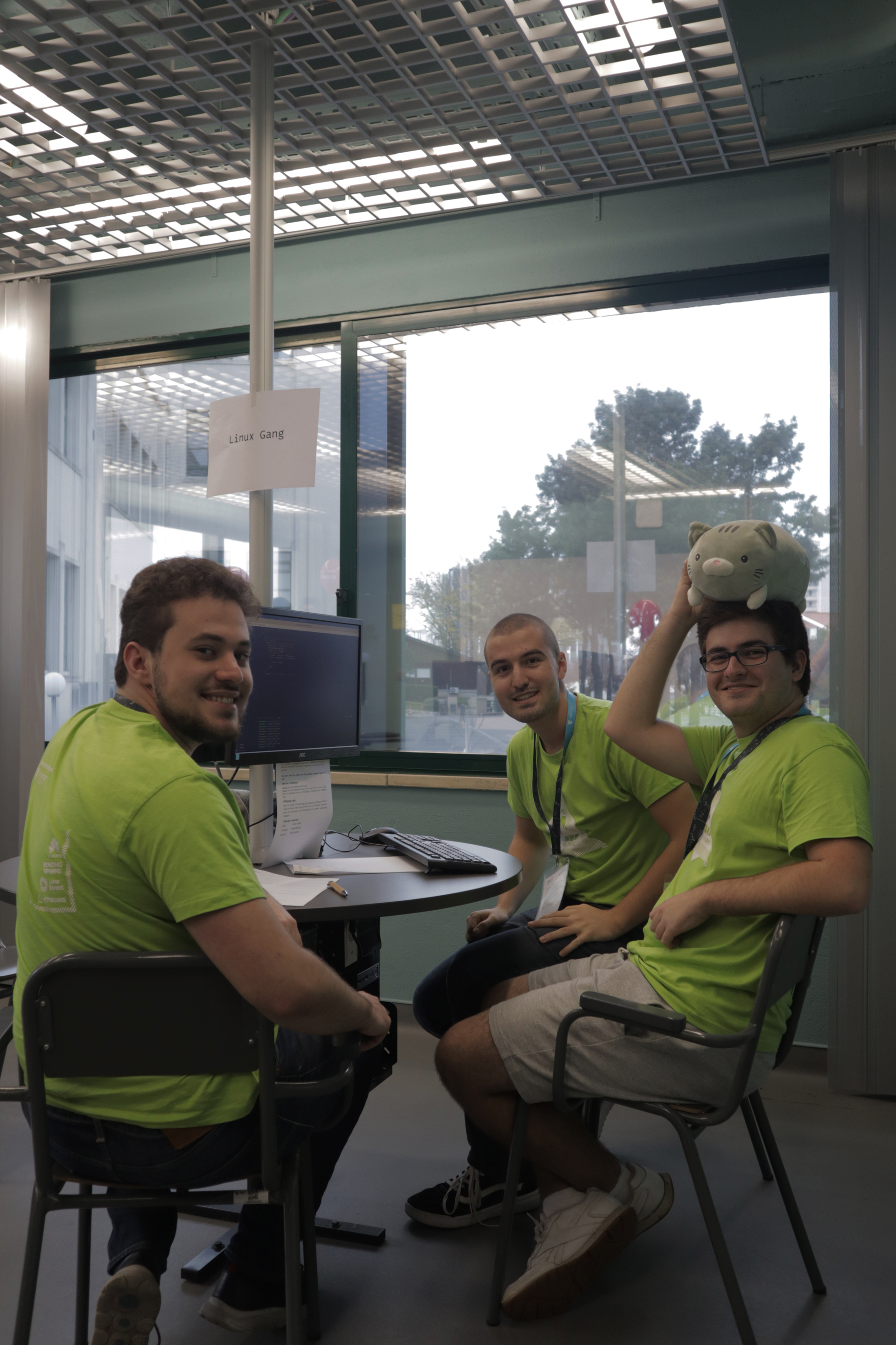 Picture of team Linux Gang