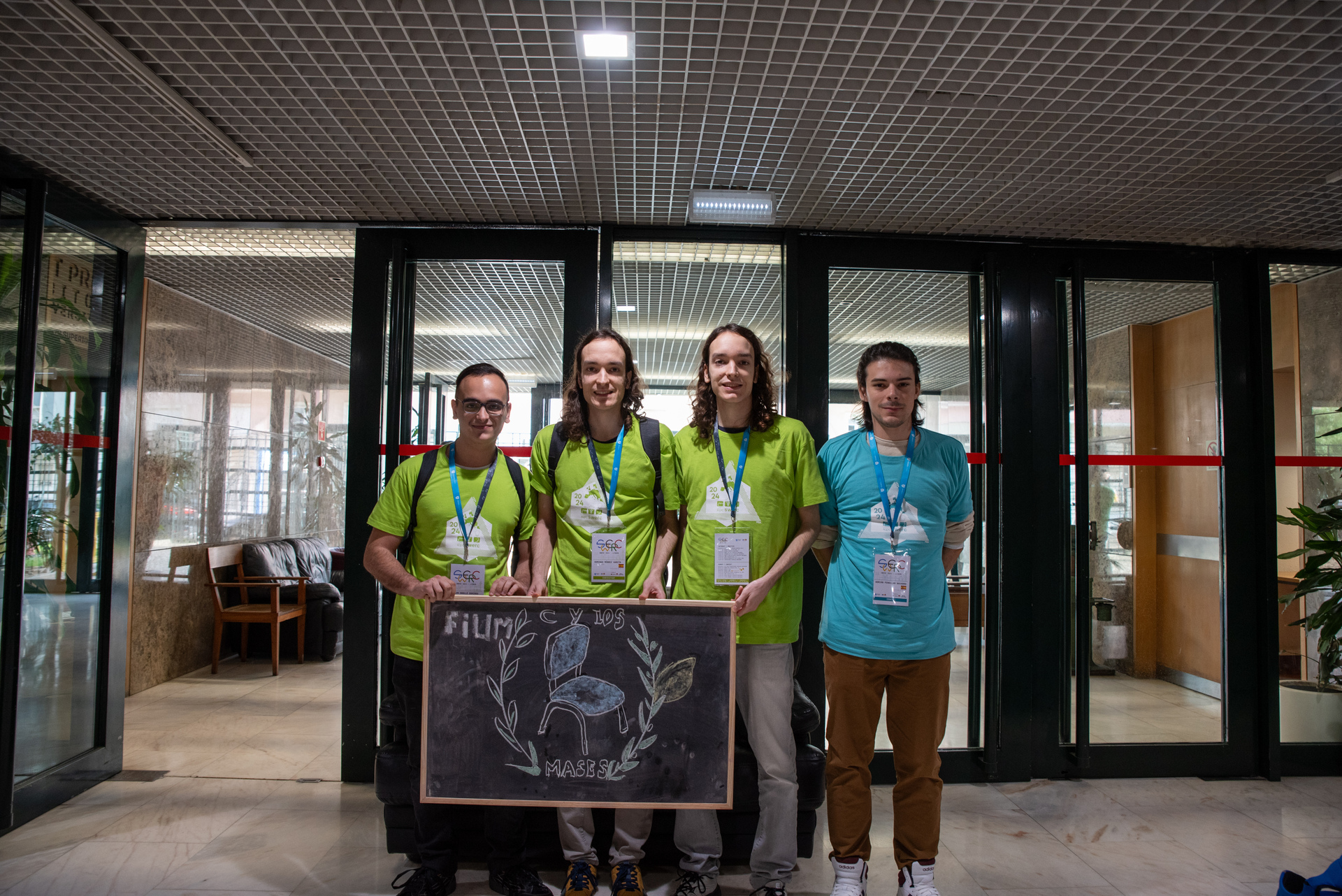 Picture of team C y los mases